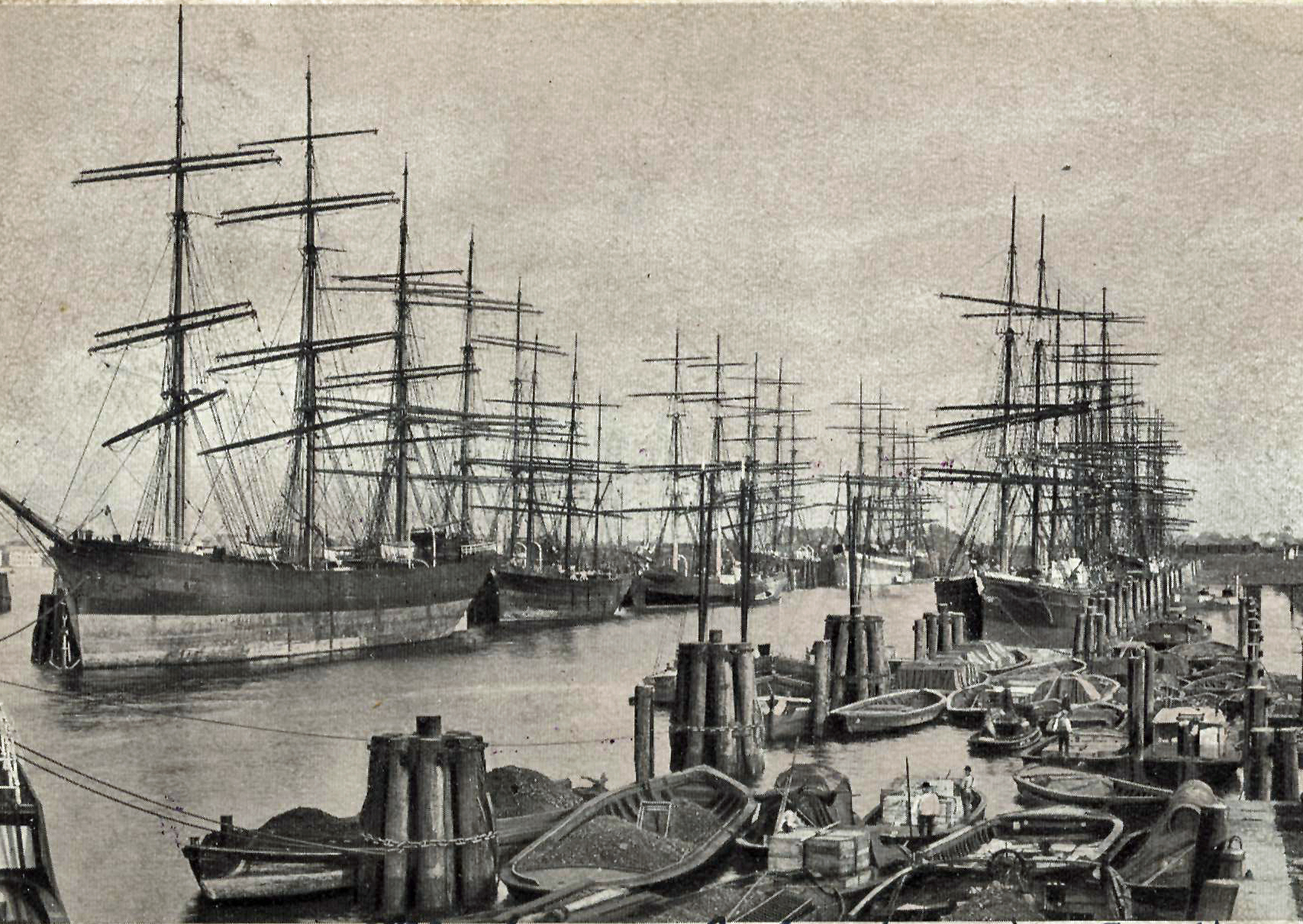 Die Geschichte der Postkarte – Eine Reise durch Zeit, Kultur und Kommunikation